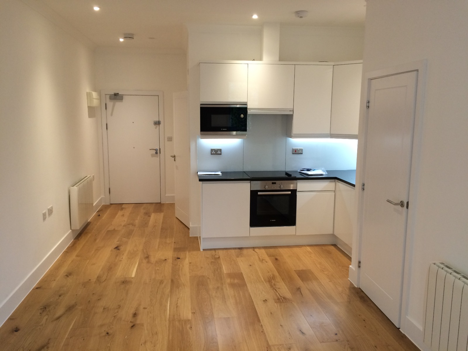1-Bed Apartment for Contractors — Croydon, CR0