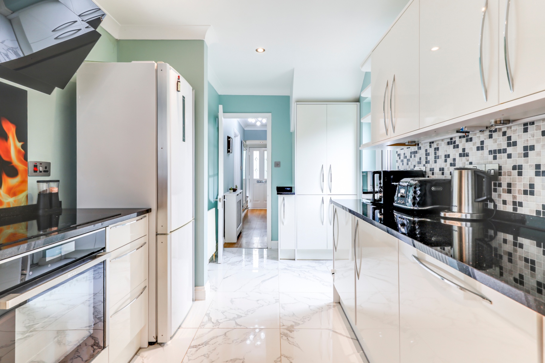 Modern fully equipped kitchen in Wickford 4-bed house