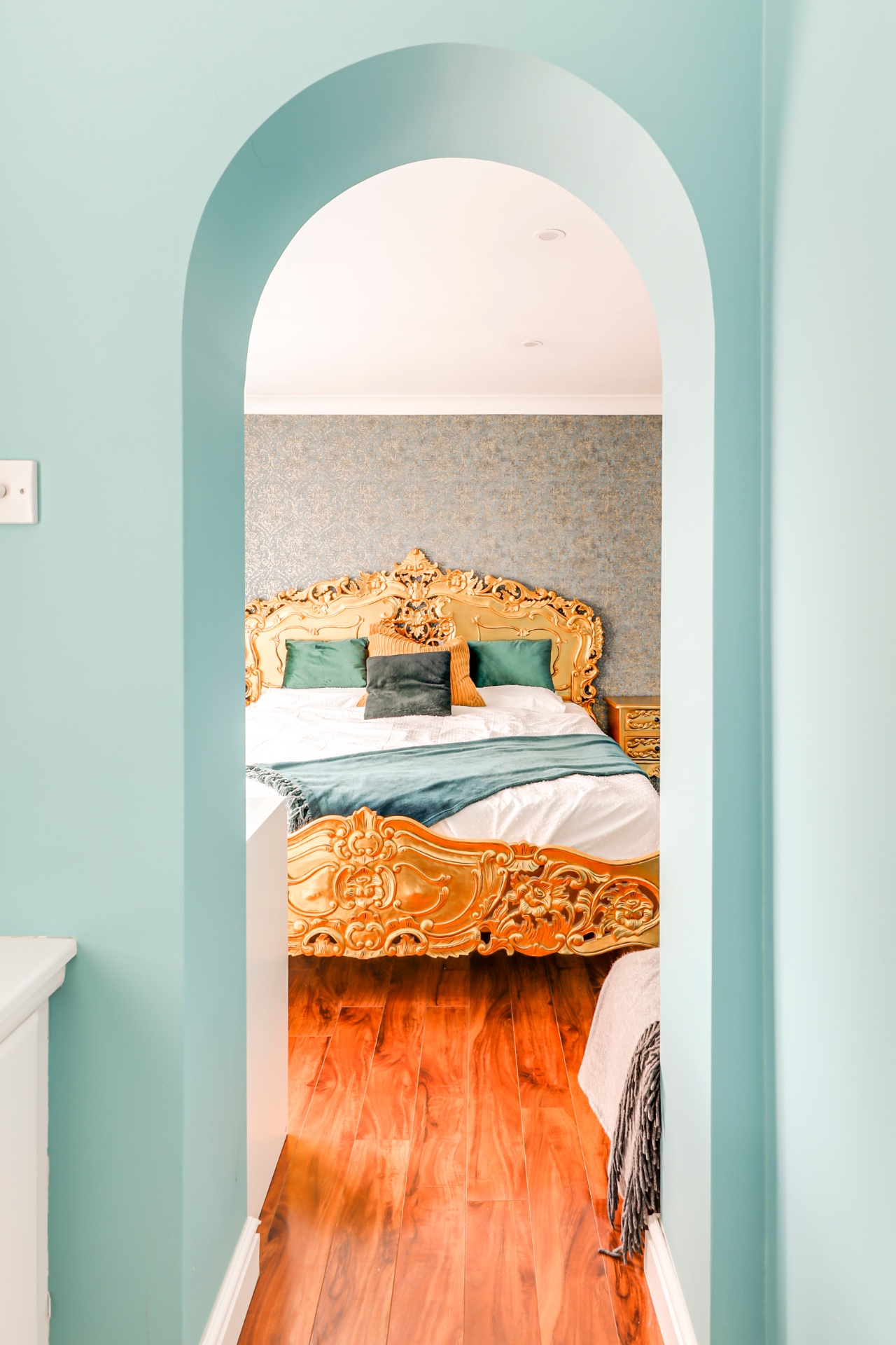 Second double bedroom with archway in Wickford house